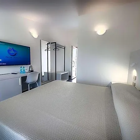 Palm Hotel